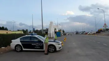 المرور العمانية تحدد نسبة التظليل المقبولة والمسموح بها.. احذر المخالفة