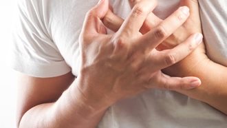 10 عادات خاطئة تصيبك بأمراض القلب بنسبة 50% .. تعرف عليها – الجريدة