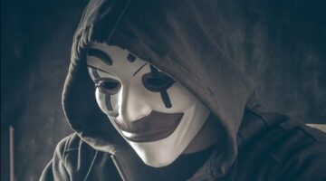 أبرزها «سرقة الواي فاي».. 6 مخالفات تعرضك للحبس فى قانون جرائم الإنترنت – الجريدة