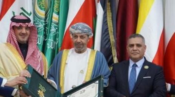 مجلس وزراء الداخلية العرب يمنح سلطان عمان وسام الأمير نايف للأمن العربي من الدرجة الممتازة – الجريدة