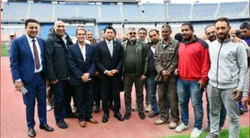 أشرف صبحي: أرضية ستاد القاهرة تجمع بين النجيل الطبيعي والصناعي لأول مرة – الجريدة