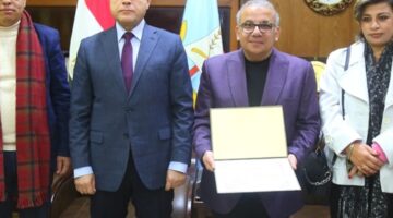 محافظ كفر الشيخ يكرّم مدير ثقافة بيلا لتطويره تطبيق «توت» الإلكتروني المجاني للأطفال – الجريدة