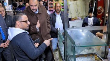 محافظ سوهاج يواصل جولاته الميدانية لمتابعة مدى الانضباط بالشارع ومستوى الخدمات المقدمة للمواطنين – الجريدة