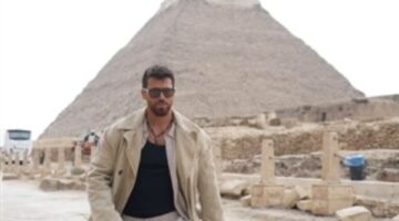 إطلالة مختلفة.. النجم التركي «جان يامان» يقوم بجولة سياحية في الأهرامات|شاهد – الجريدة