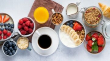 6 أطعمة لا تتناولها فى الإفطار.. تسبب الارتجاع وحموضة المعدة – الجريدة