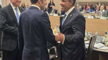 وزير الخارجية والهجرة ينقل تحيات السيد رئيس الجمهورية إلى الرئيس الفرنسى ”ماكرون” | الأخبار – الجريدة