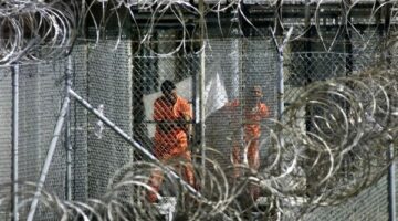 محكمة ترفض قرار إدارة ترامب وتمتنع عن إرسال 3 مهاجرين إلى جوانتانامو – الجريدة