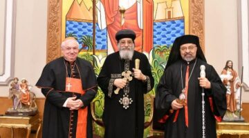 بطريرك الأقباط الكاثوليك ورئيس أساقفة مارسيليا يزوران البابا تواضروس.. صور – الجريدة