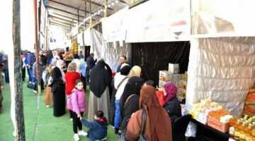 استمرار توافد المواطنين إلى سوق اليوم الواحد بشارع قناة السويس بالمنصورة – الجريدة