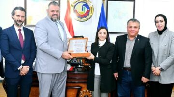 محافظ البحيرة تستقبل وفد مؤسسة “إي أند مصر اتصالات” ومؤسسة المنتصرين وتثمن جهودهم في دعم الفئات الأكثر احتياجًا – الجريدة