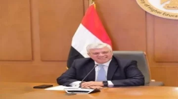 وزير التعليم يعلن قرارات تطوير الجامعات المصرية.