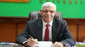 رئيس جامعة المنوفية يعتمد تبرعات لدعم المستشفيات والكليات