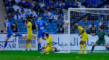 محترف الهلال يثير غضب جماهير النصر!