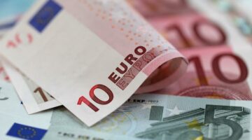 تحديث سعر اليورو مقابل الجنيه بعيد الفطر