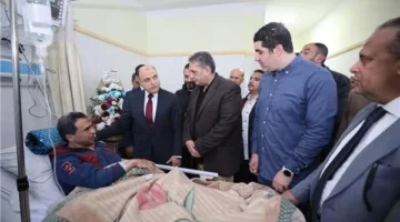 محافظ كفر الشيخ يطمئن على وكيل التعليم بعد وعكة صحية