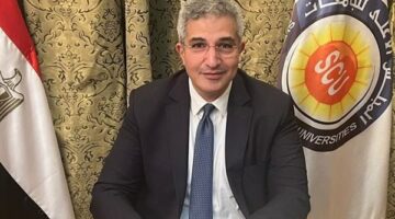 أمين الجامعات ينفى ويقاضى منتحل شخصيته.