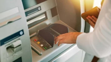 احصل على العيدية من ماكينة البنك: تفاصيل تغذية الـATM