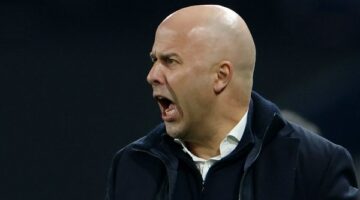 سلوت يعلن غياب نجم ليفربول عن نهائي كأس كاراباو – الجريدة
