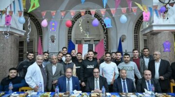في أجواء رمضانية.. رئيس جامعة القاهرة يشارك طلاب المدينة الجامعية مائدة الإفطار – الجريدة