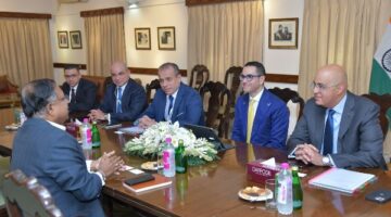 مصر تجذب استثمارات هندية في الكيماويات والطاقة