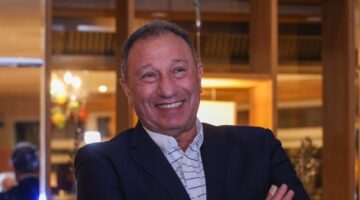 الخطيب يسقط دعواه القضائية ضد منصور
