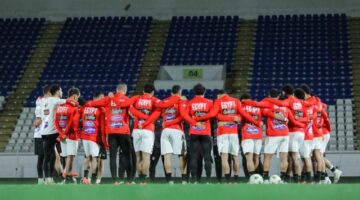 مفاجأة تشكيل مصر ومركز جديد لتريزيغيه