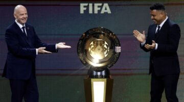 كلوب ليون يتوعد الفيفا بعد استبعاده من كأس الأندية