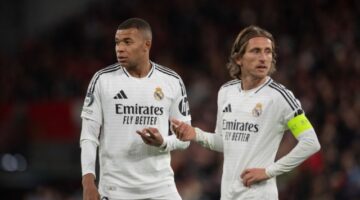 مبابي يستعين بمودريتش للكرة الذهبية