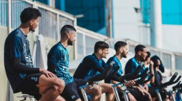 تدريبات تأهيلية واستشفائية بمران الزمالك