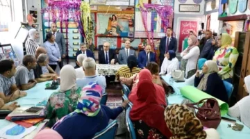 “تدمير التعليم لتمويل السيسي.. معاشات بدل معلمين وبطالة الشباب”  

(9 كلمات)