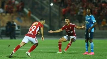 معلق مباراة الأهلي وبيراميدز بالدوري المصري يشعل حماس الجماهير!