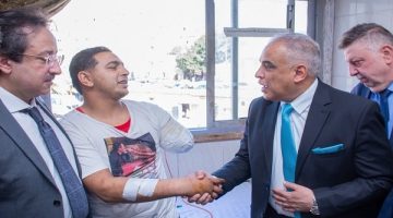 رئيس طنطا يزور مصاب السيرك بمستشفى الطوارئ