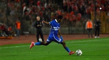 لاعب الهلال: تجاهلنا جماهير الأهلي ونسعى لحسم التأهل