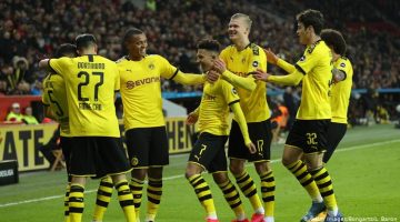 بوروسيا دورتموند يفتقد مدافعه الأساسي في مواجهة برشلونة بدوري الأبطال