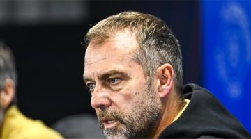 رافينيا جاهز لمواجهة بوروسيا دورتموند.. هانز فليك يعلق بثقة كبيرة