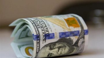 سعر الدولار الآن: تحركات مفاجئة بالسوق السوداء وتغيرات جديدة في 7 بنوك
