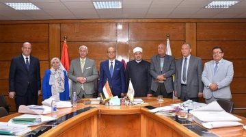 رئيس جامعة أسيوط يترأس اجتماع لجنة الوظائف القيادية لاختيار أفضل الكفاءات المؤهلة