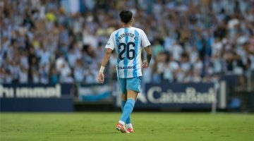موهبة إسبانية تخطف الأضواء بعد انتقالها لنيوكاسل بدلاً من برشلونة وريال مدريد