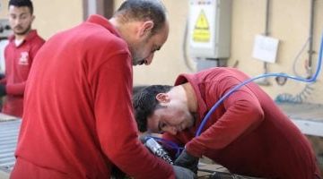 التعليم الفني: قاطرة التنمية المستقبلية بشراكات صناعية وبرامج دراسية مبتكرة
