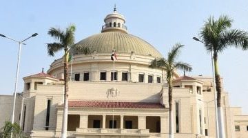 تعليق الدراسة والامتحانات بجامعة القاهرة الاثنين المقبل.