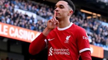 الدوري الإنجليزي: ليفربول يتألق ويسجل الهدف الأول في شباك ليستر سيتي