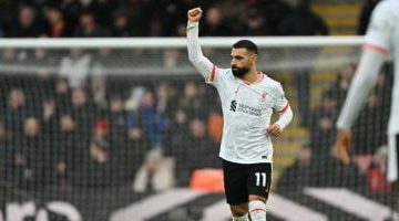 محمد صلاح يواجه خطر الغياب عن ليفربول في 10 مباريات بالموسم الجديد