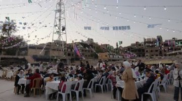 لمة رمضان: إفطار جماعي مؤثر لأهالي سوريا وسط أنقاض منازلهم