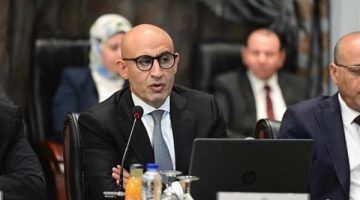 تعليمات عاجلة جديدة من وزير التعليم بشأن التقييمات وتسجيل الدرجات في المدارس.