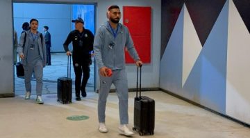 وصول لاعبي بيراميدز لاستاد الدفاع الجوي.