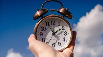 التوقيت الصيفي 2025: تعرف على موعد البدء وهل سيكون الخميس أم الجمعة؟