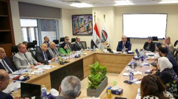 شركات القابضة للتشييد: دور محوري في تعزيز التنمية العمرانية يؤكده وزير قطاع الأعمال