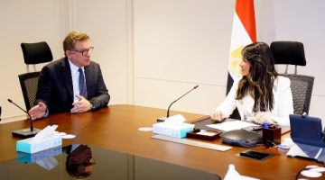 رانيا المشاط تتابع تنفيذ الاستراتيجية القطرية