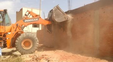 حملات إزالة مخالفات بناء بثلاث مدن