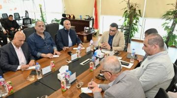 وزير الإسكان يتابع مشروعات العلمين والساحل الشمالي.